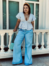 Pantalón talle medio bota recta azul