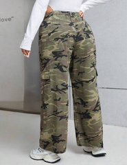 Jean tipo cargo camuflado