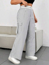 Pantalón de rayas con bolsillos laterales