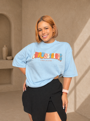 Camiseta oversize Curvylisious azul bebé