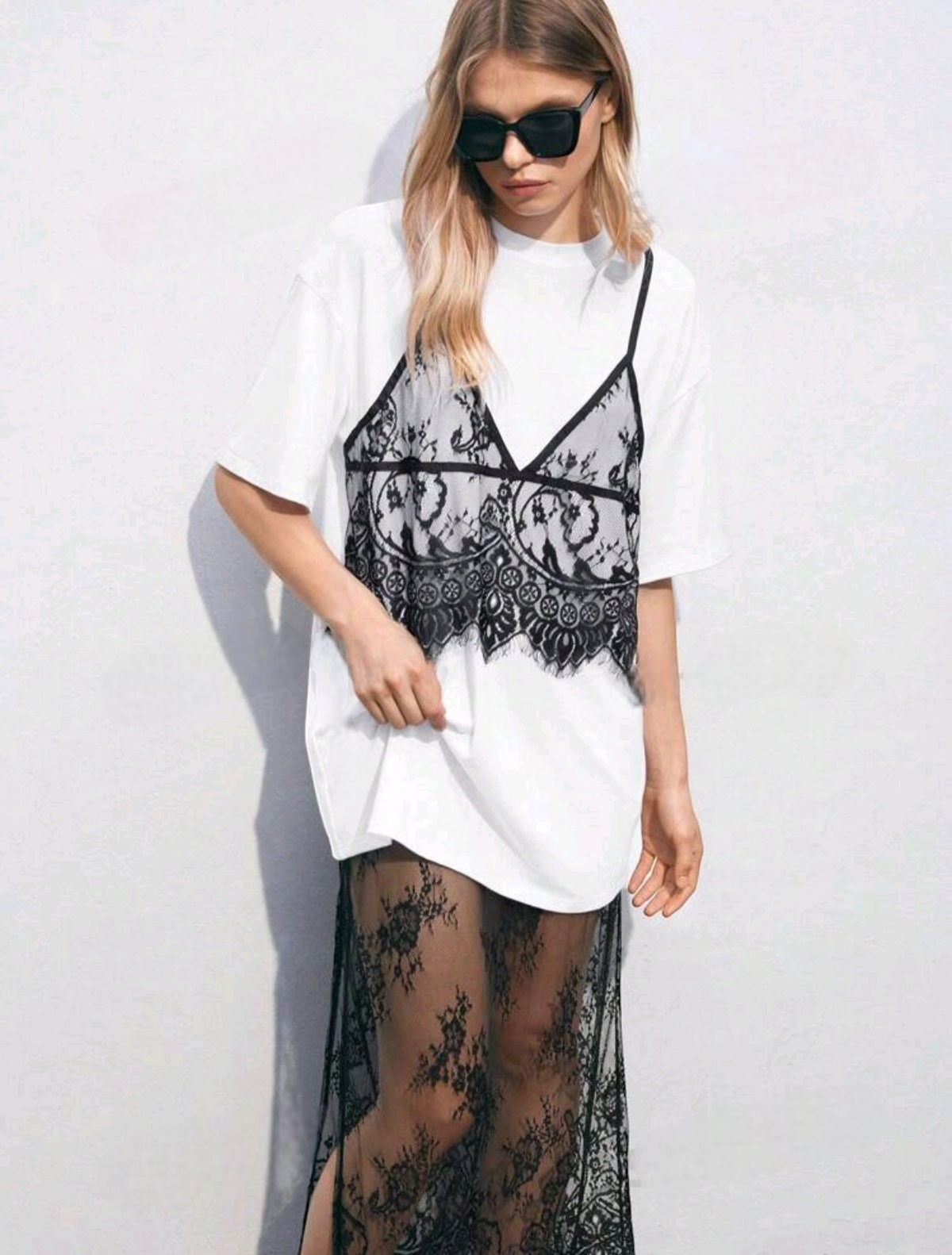Set camiseta y falda de encajes