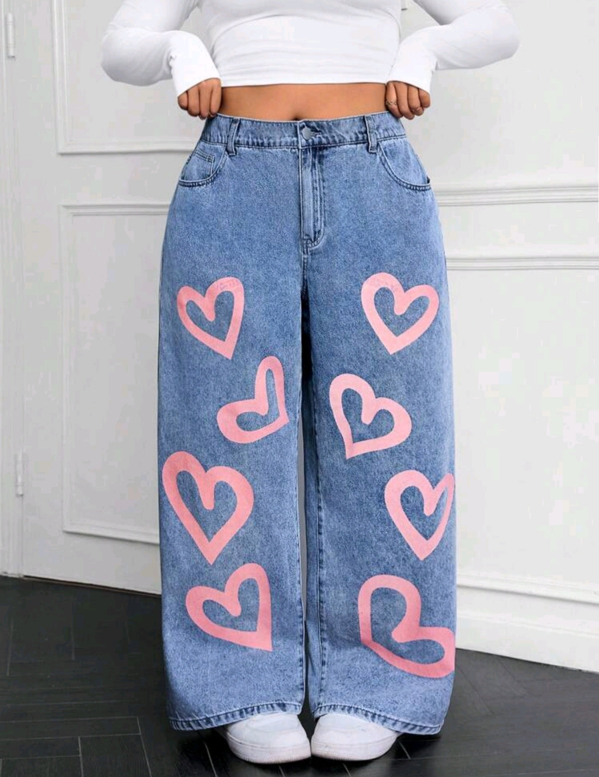 Jean ancho con corazones