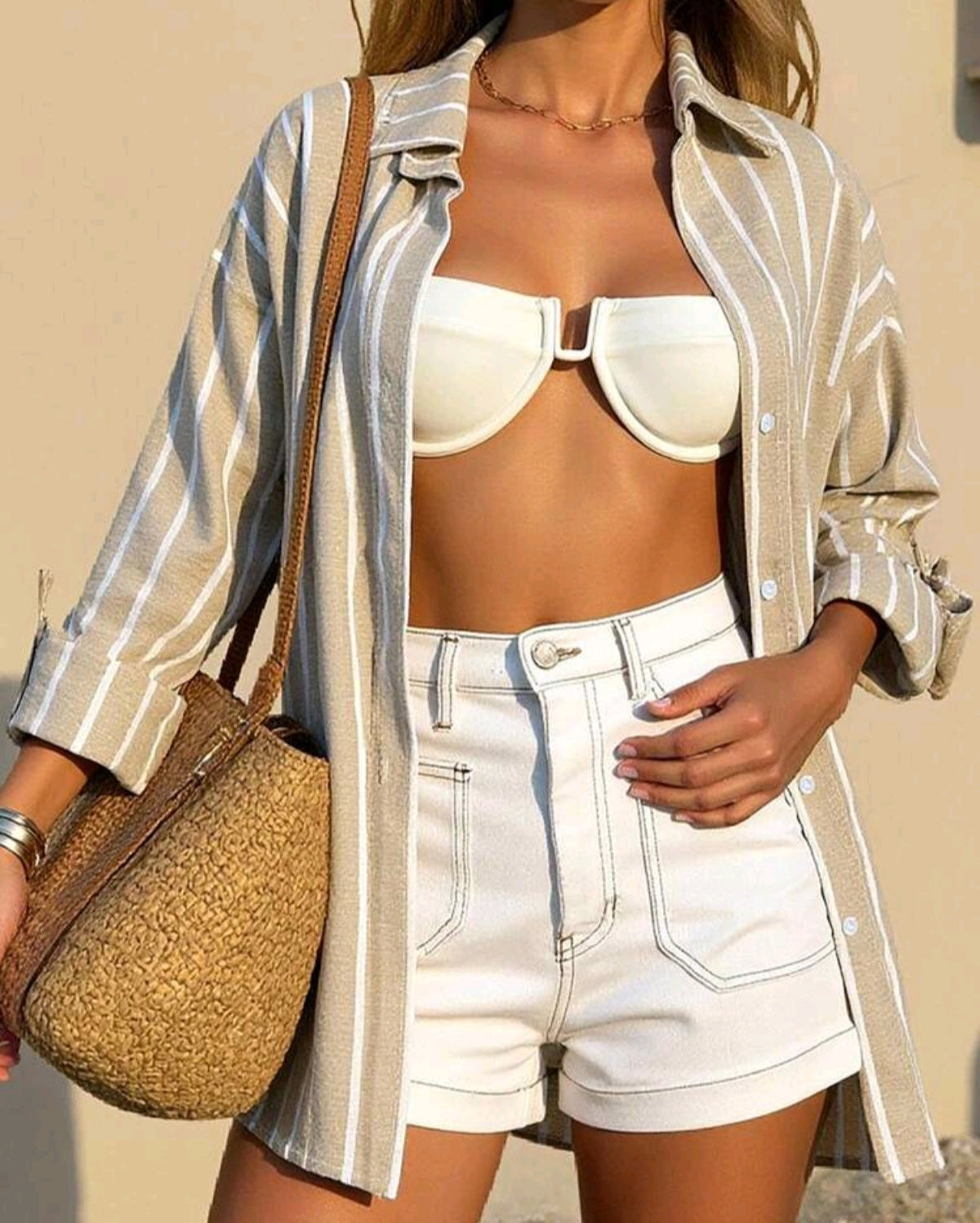blusa beige oversize 