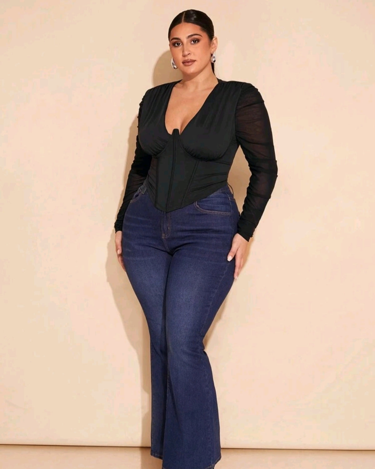 Top corset negro con mangas